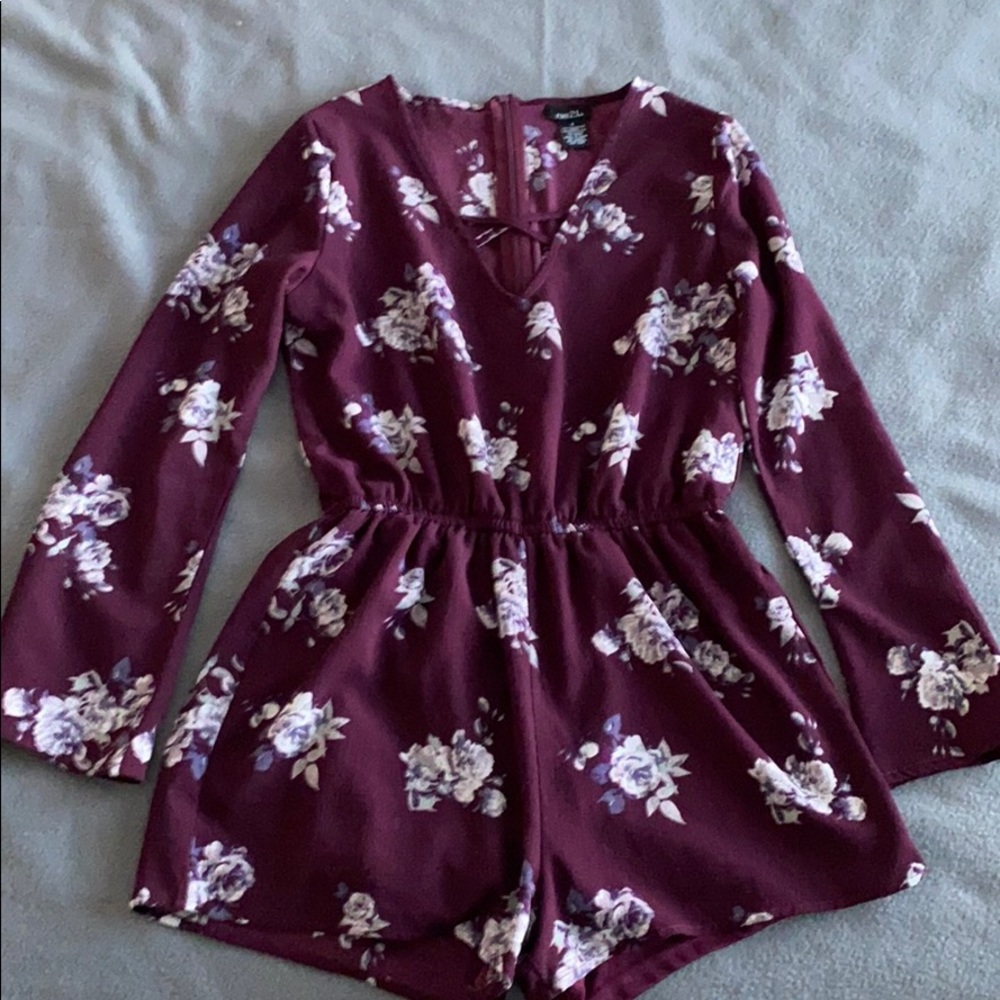 Floral print short jumper with sleeves